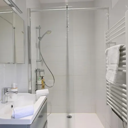 Maison Climatisee Gare A 10 Min, Ideale Familles Maisoncarreeconciergerie *